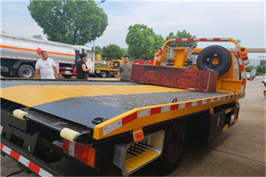 夏县附近拖车电话号码服务